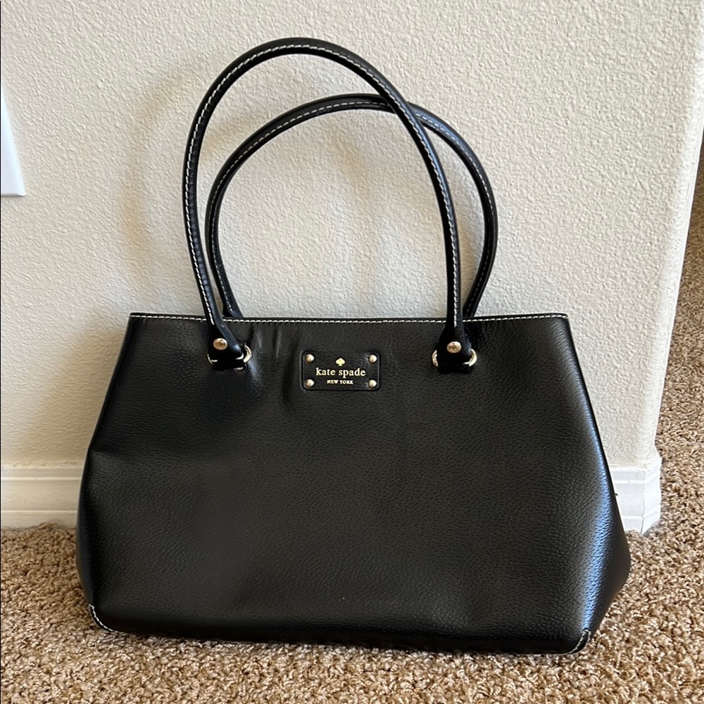 Kate Spade Black Structured Tote with Sleek Design